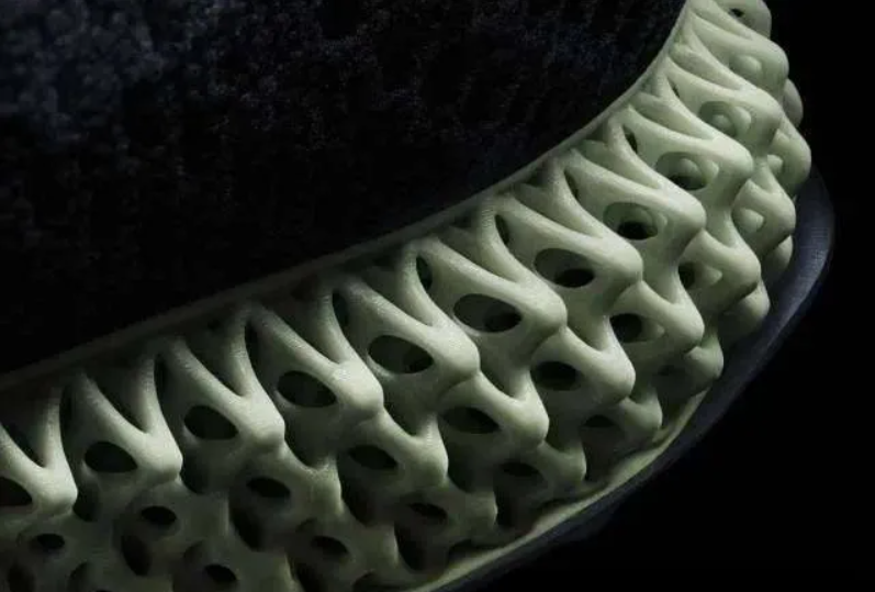 adidas利用3D打印技術(shù)，一體成型新式跑鞋 image